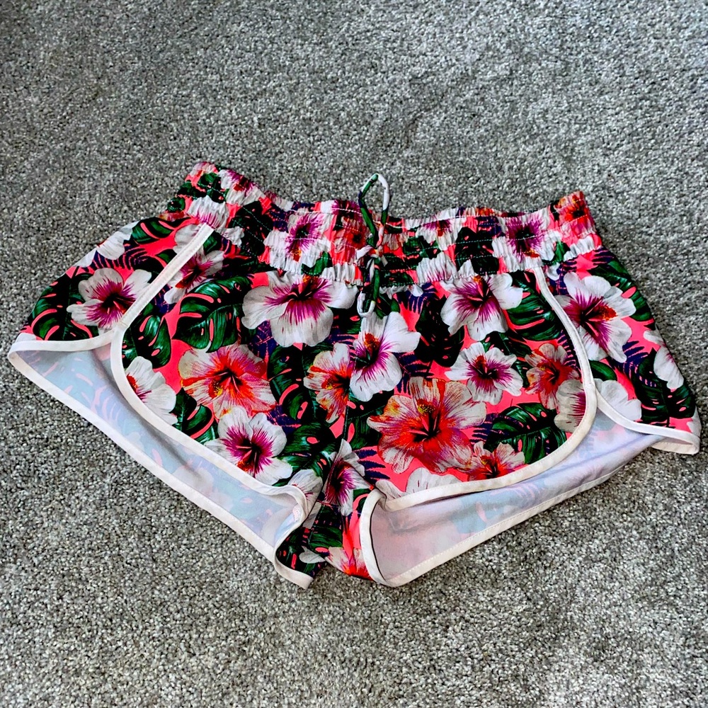 No Boundaries flower shorts!!